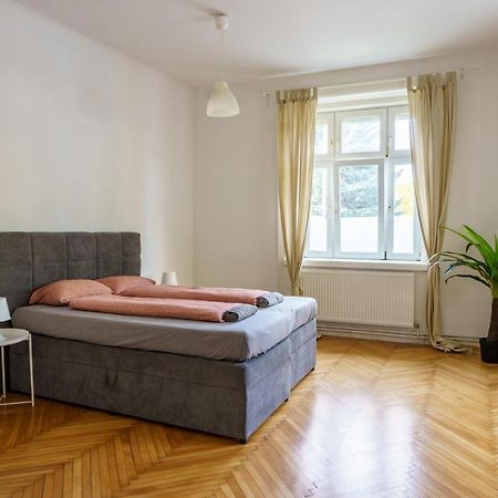Central Living Apartments - Schoenbrunn เวียนนา ภายนอก รูปภาพ