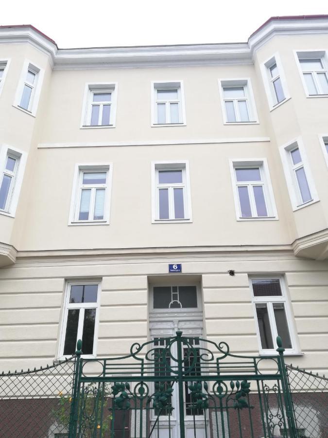 Central Living Apartments - Schoenbrunn เวียนนา ภายนอก รูปภาพ