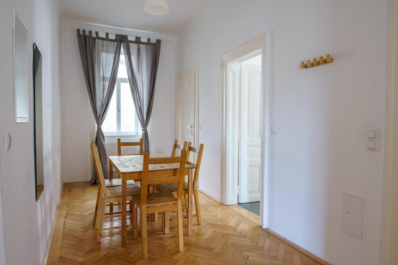 Central Living Apartments - Schoenbrunn เวียนนา ภายนอก รูปภาพ