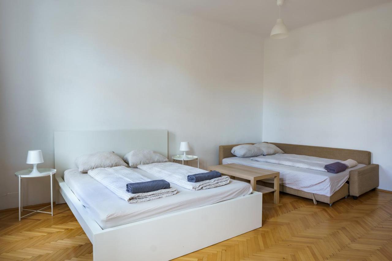 Central Living Apartments - Schoenbrunn เวียนนา ภายนอก รูปภาพ